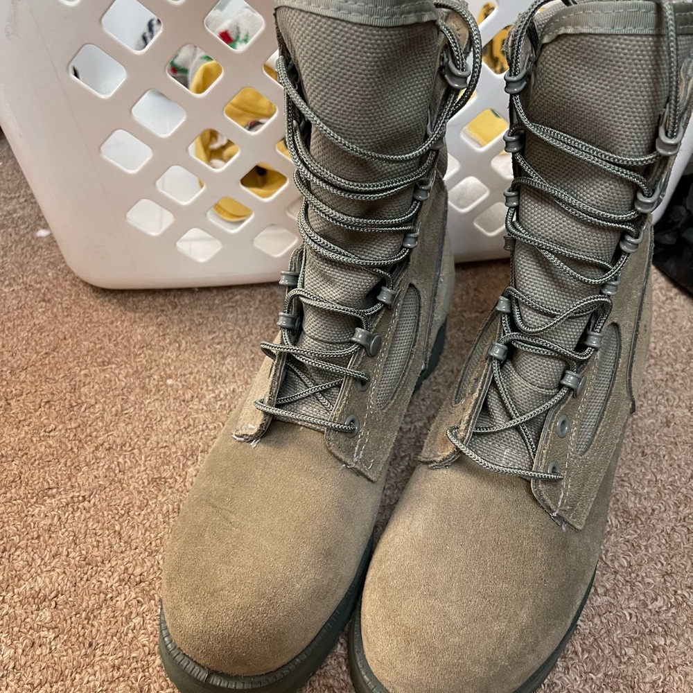 GORE-TEX Women's Combat Boots Olive - Picture 2 of 6